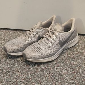 Women's Nike Zoom Pegasus 35 size 7.5